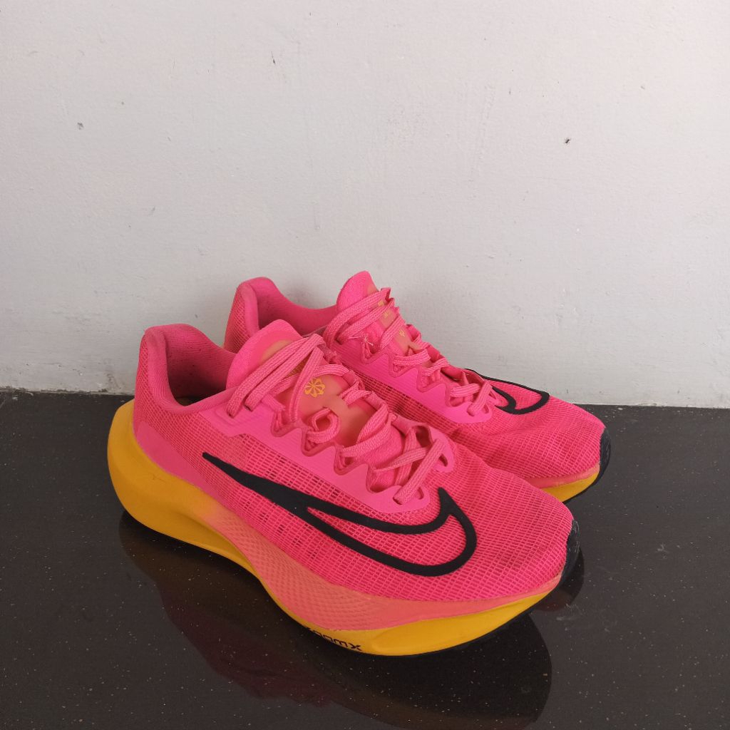 Nike zoom fly 5 second preloved