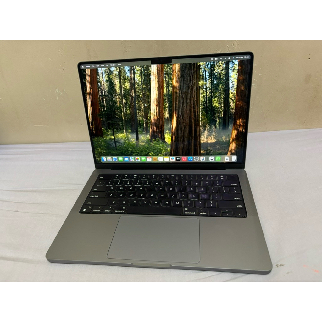 MacBook Pro M1 Pro 2021 16GB RAM 512GB Storage