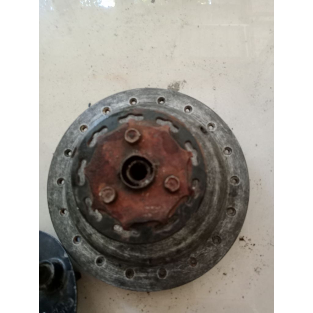 Tromol depan suzuki TS100/TS125