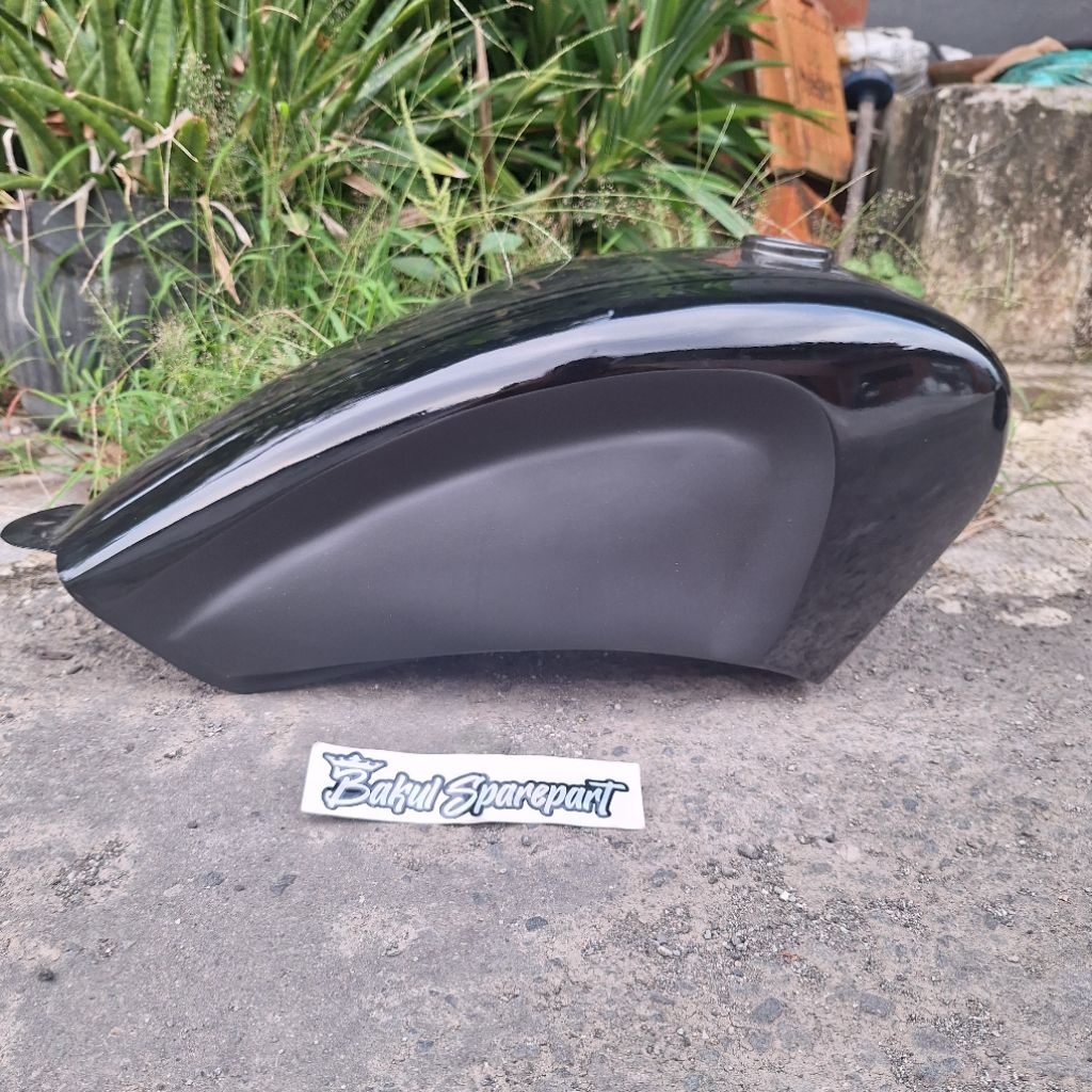 Tangki Custom Indian Bobber Hitam