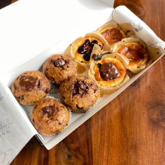 EID HAMPERS LEBARAN BANANA CHOCO MUFFIN MIX BURNT CHEESECAKE
