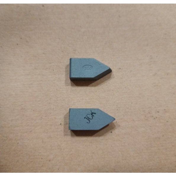 Mata Widia C107 / C122 / Betel Widia / Mata bubut / Cemented Carbide