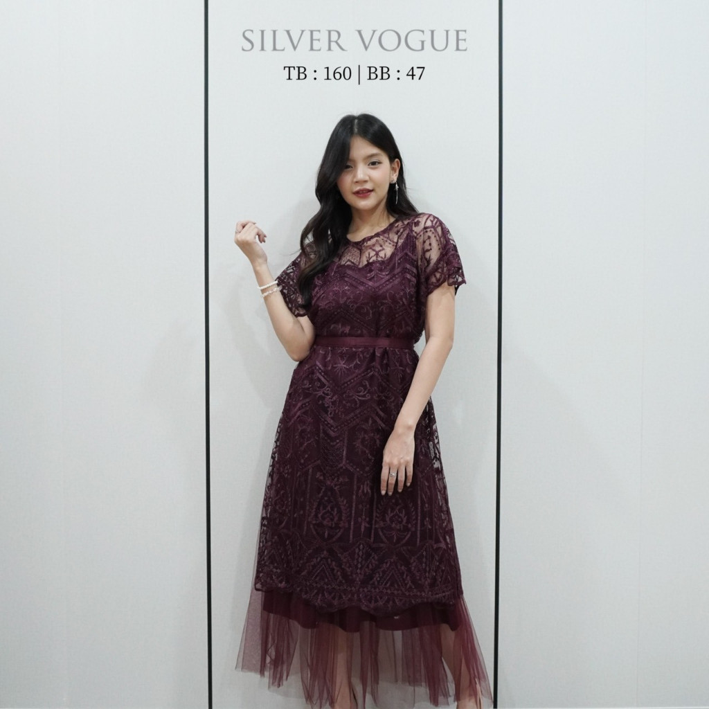 SV 6949 - Seraphine Lace Dress | Silvervogue | Gaun Brukat Tile Lace Midi Pakaian Wanita