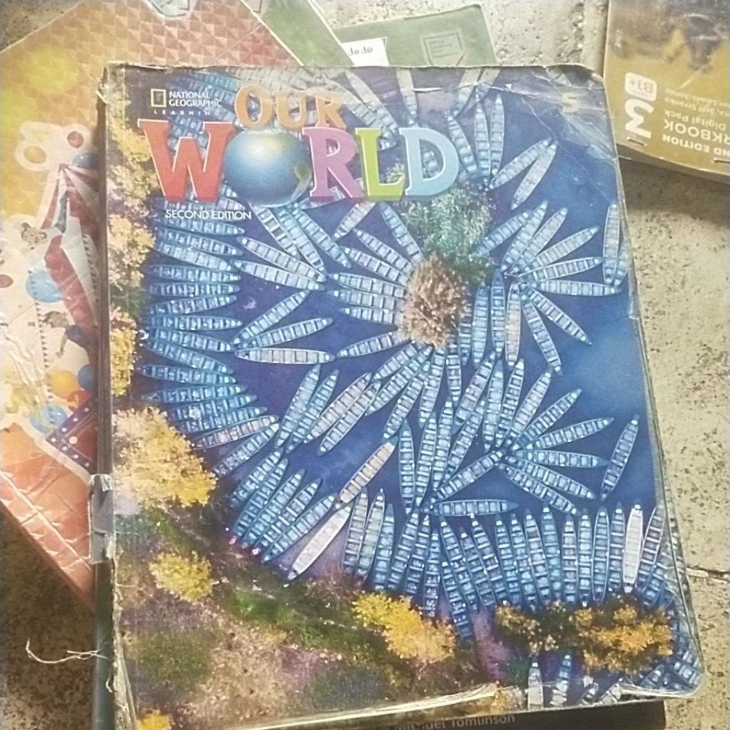 OUR WORLD 5 NATIONAL GEOGRAPHIC sudah BEBAS CORETAN PEN