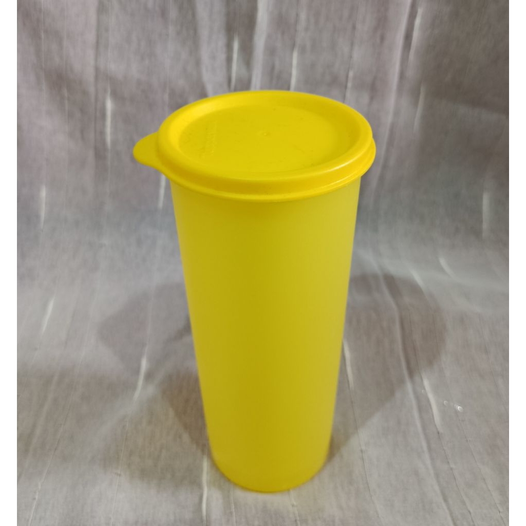 Giant Tumbler Tupperware