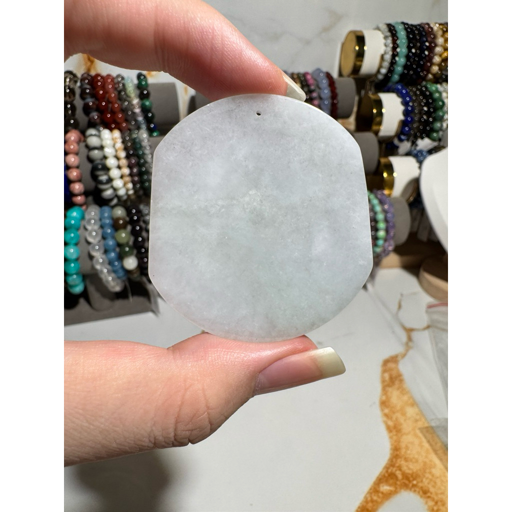 Liontin Giok Putih Wushipai