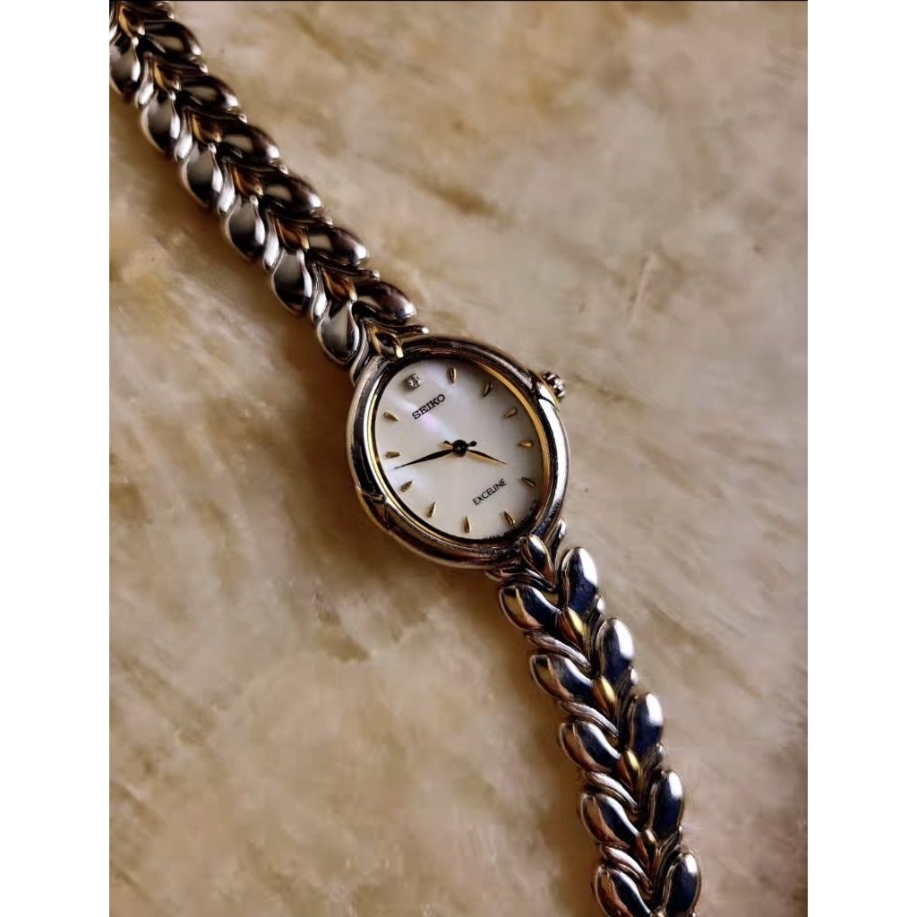 SEIKO EXCELINE LEAVES BRACELET