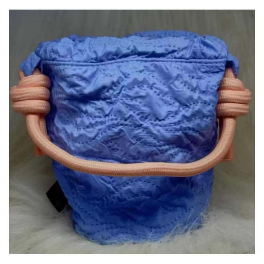 Dolce n Gabbana Pouch Jasmine