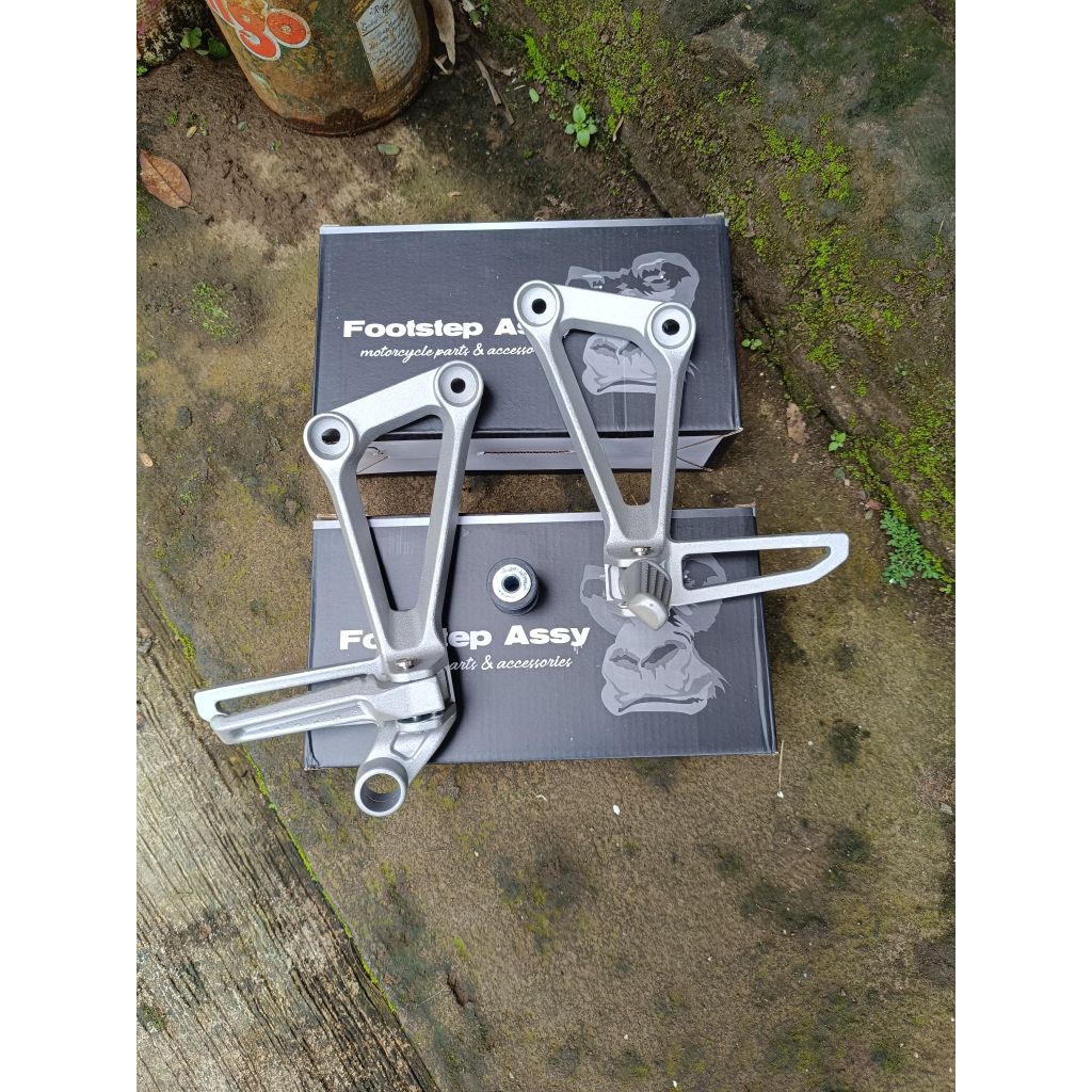 FOOTSTEP POSTEP CBR K45 POSTEP BELAKANG CBR K45 VAPOR BLASTING IMPORT GORILLA DETAIL ORIGINAL