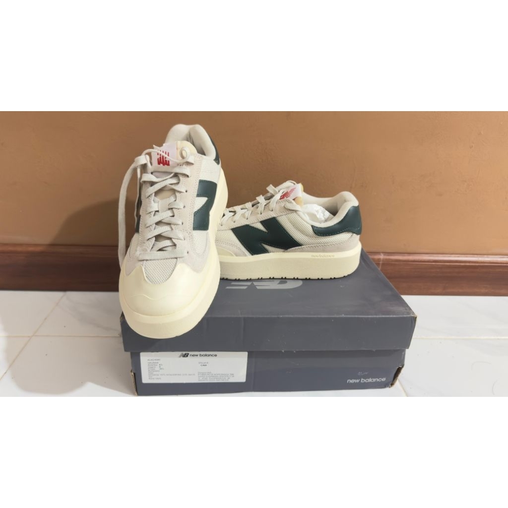 NEW BALANCE CT302 UNISEX SNEAKERS - WHITE WITH NIGHTWATCH GREEN