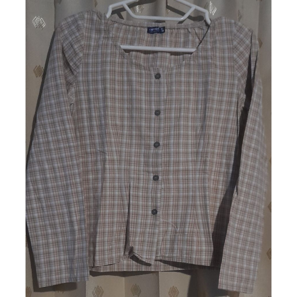 Preloved Kemaja Wanita Corniche