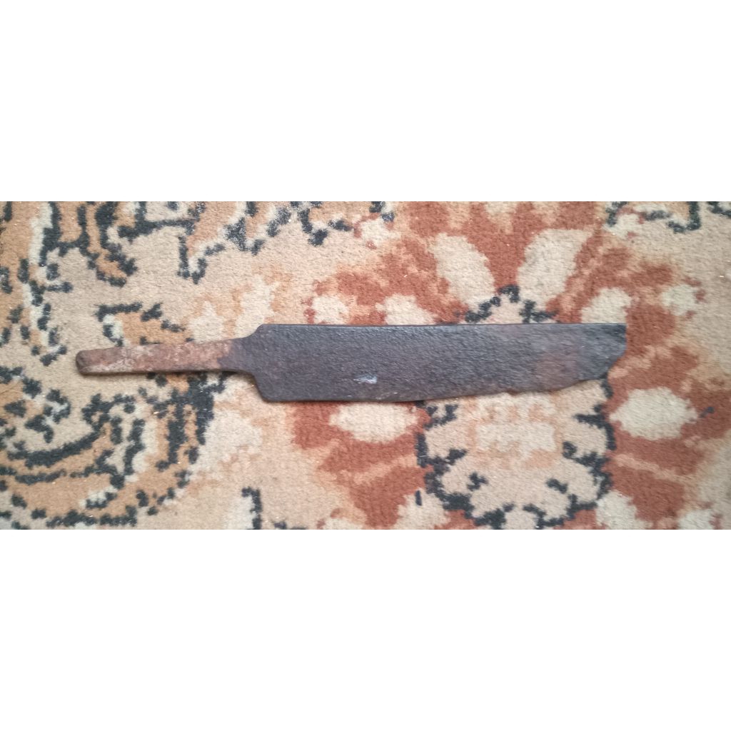 pisau temuan darat masih kotor