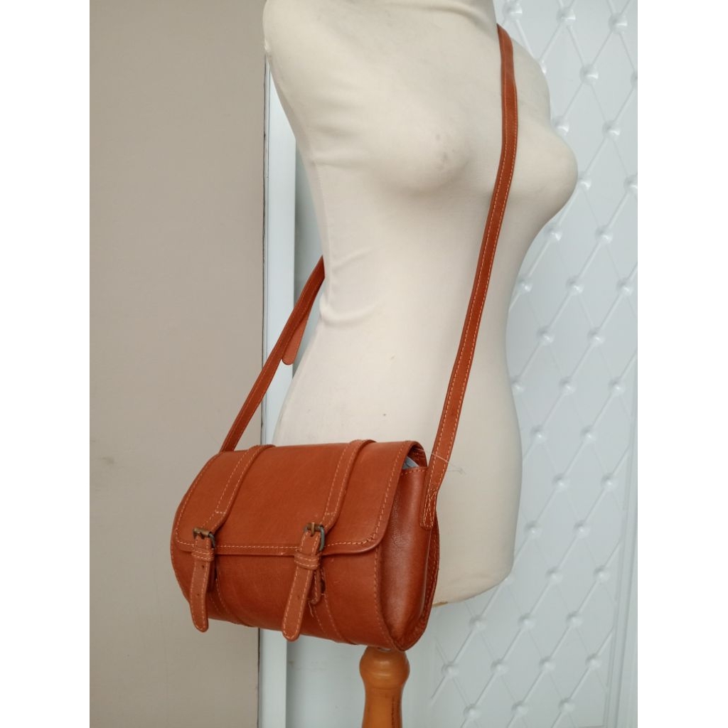 Zara sling bag kulit asli, model postman,