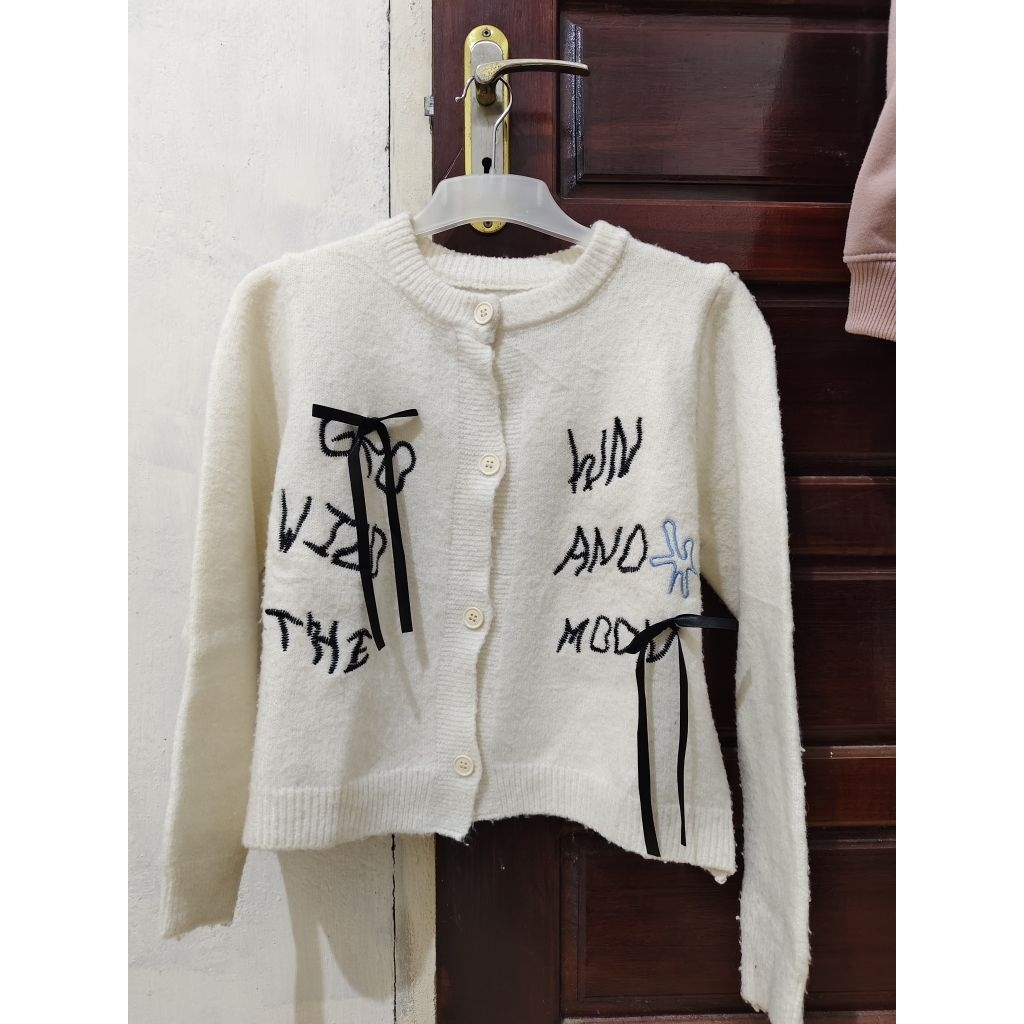 cievno zipper seagreen, uniqlo, cardigan colle poi, fundude knit, nigoo cardigan, sapapa.id, jeans d