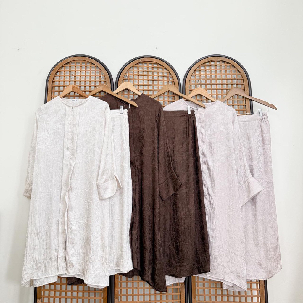 LOCANA LABEL MALAYA SET