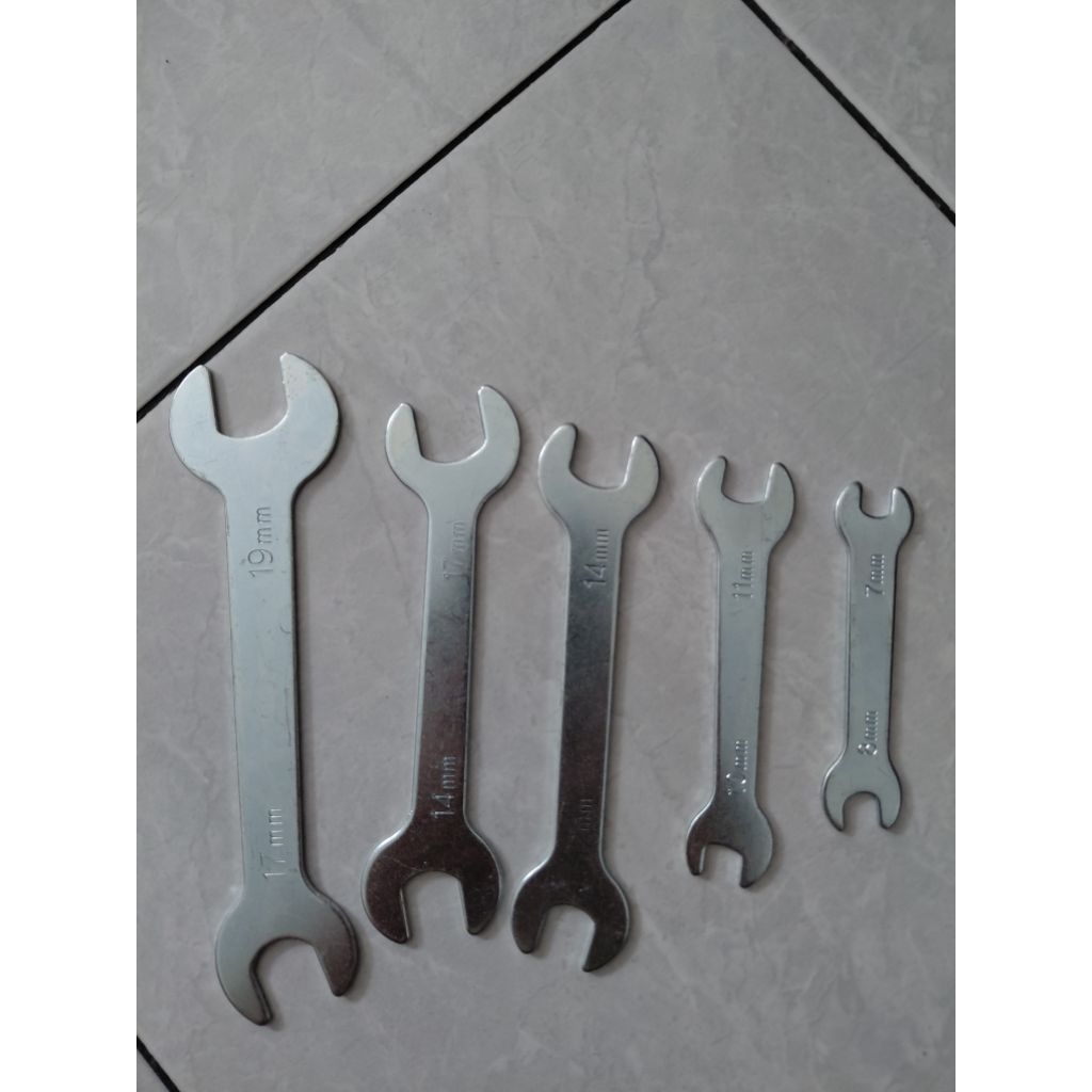 kunci pas tipis serbaguna