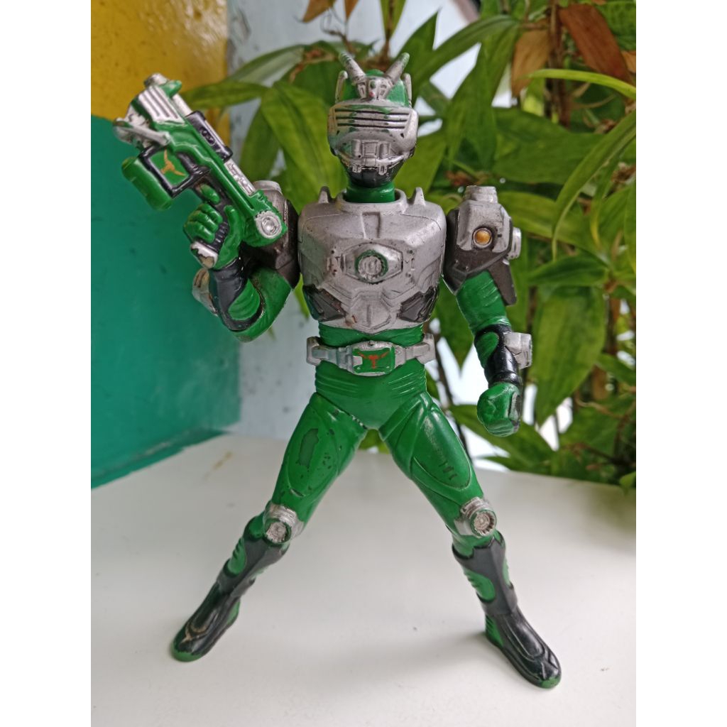 rhs pose kamen rider ryuki ( zolda ) tinggi -+15cm ori banpresto