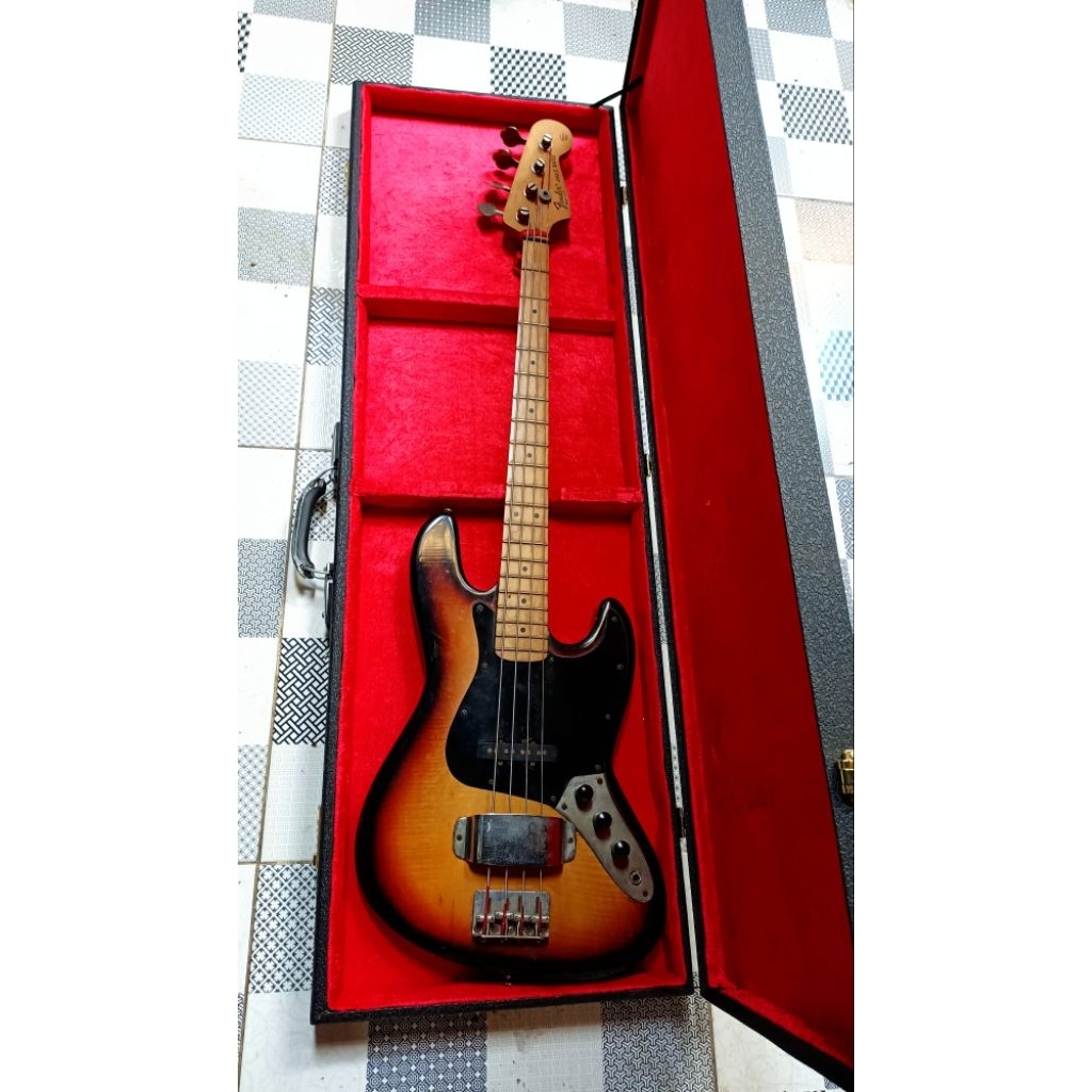 bass custom model jazz bass