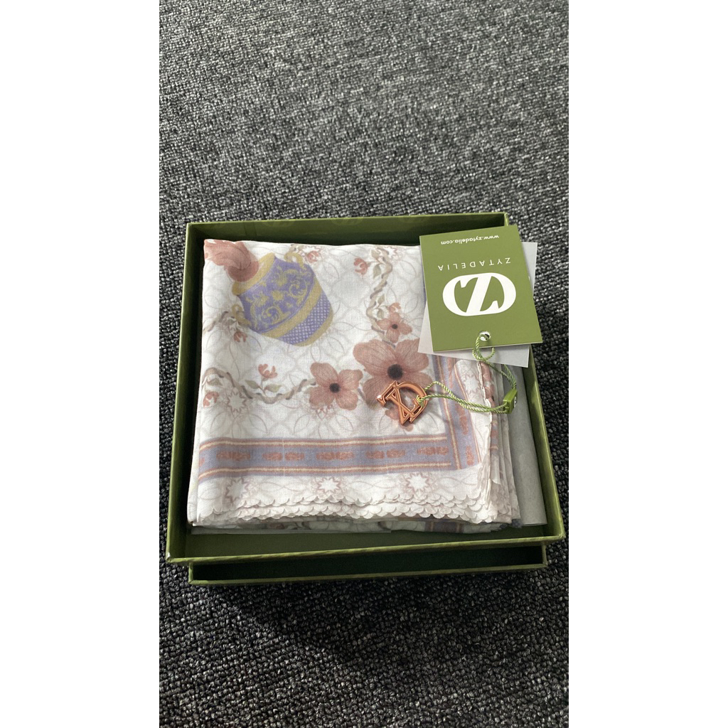 Donna, Zytadelia, Klamby Polos dan motif