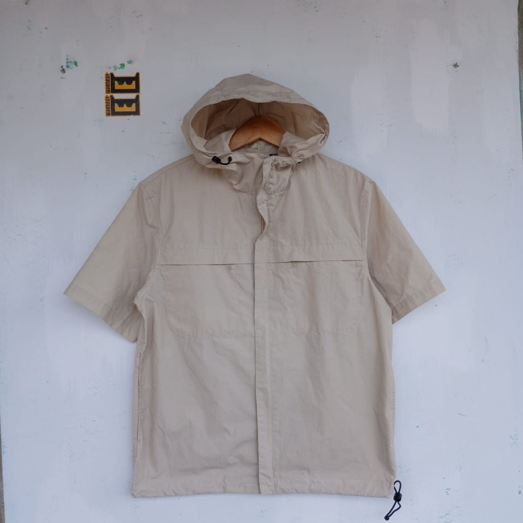 Work Shirt Uniqlo Lengan Pendek