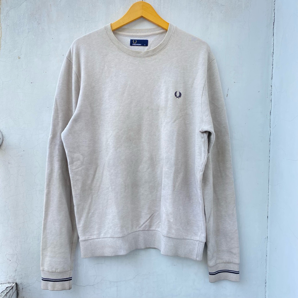 Fred Perry Crewneck M2599 Authentic
