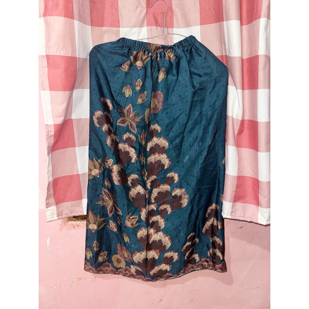 wearing klamby mukena