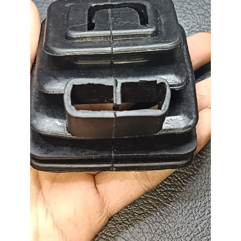 KARET BOOT GARPU PRESNELENG TOYOTA STARLET