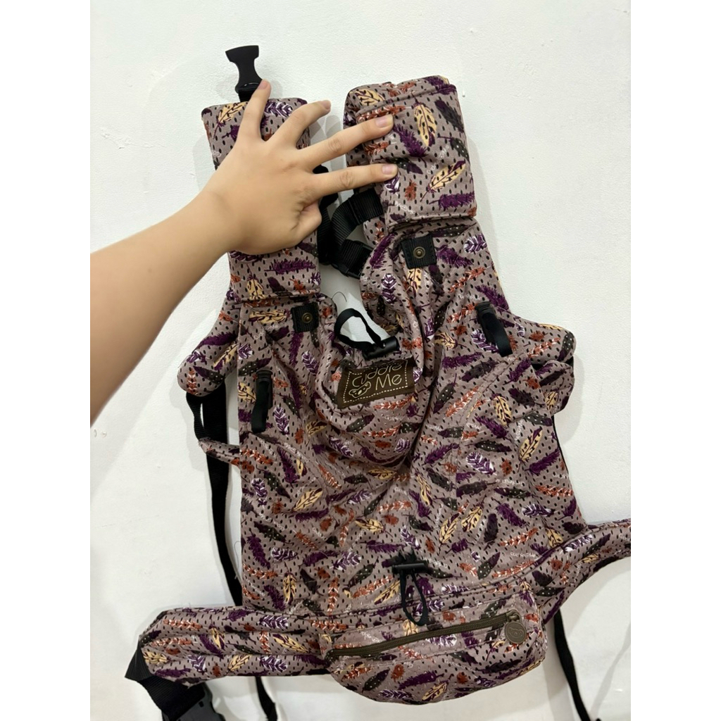 Preloved Gendongan Cuddle Me Levana Air Printed