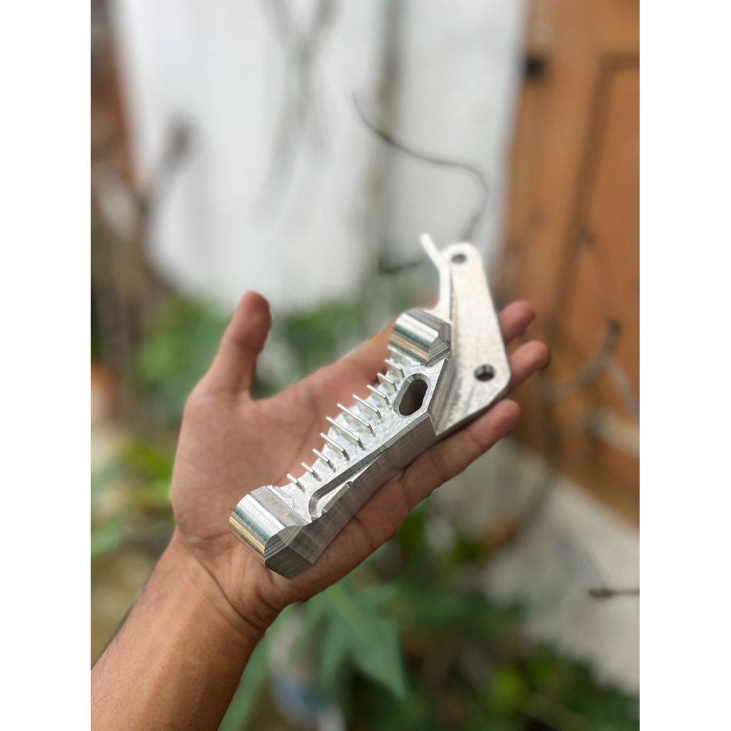 breket kaliper depan P100 PITCH100 dan P108 PITCH108 NMAX N MAX AEROX SHOCK KTC VND USD DISC 230mm 2