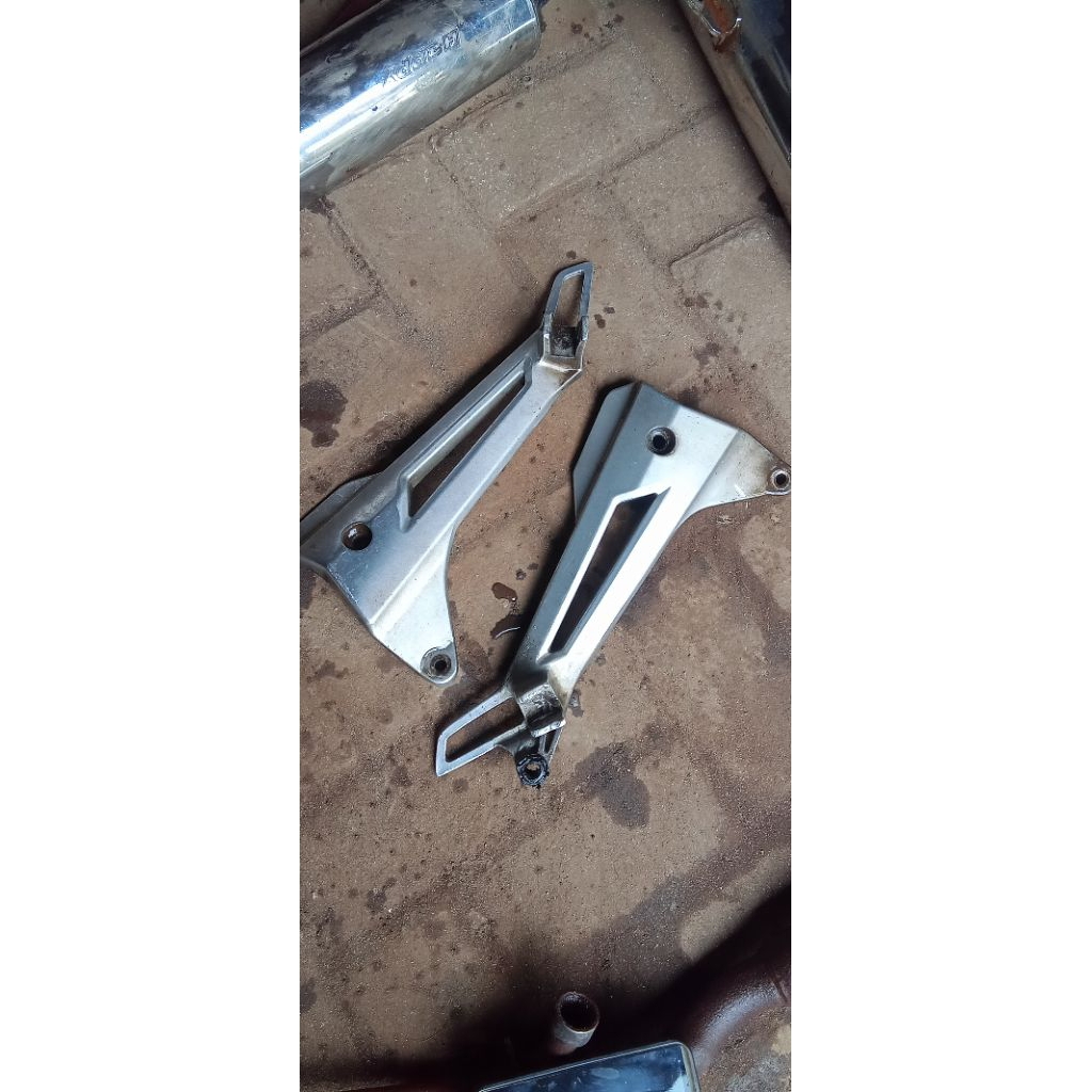 postep belakang pangkon postep pijakan original Kirana 125 AHM lepasan motor