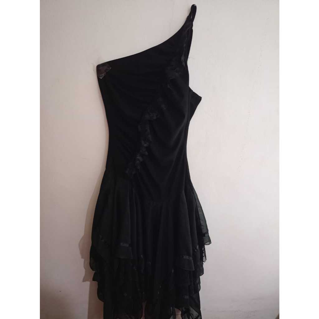 Preloved Gaun Elegan Warna Hitam