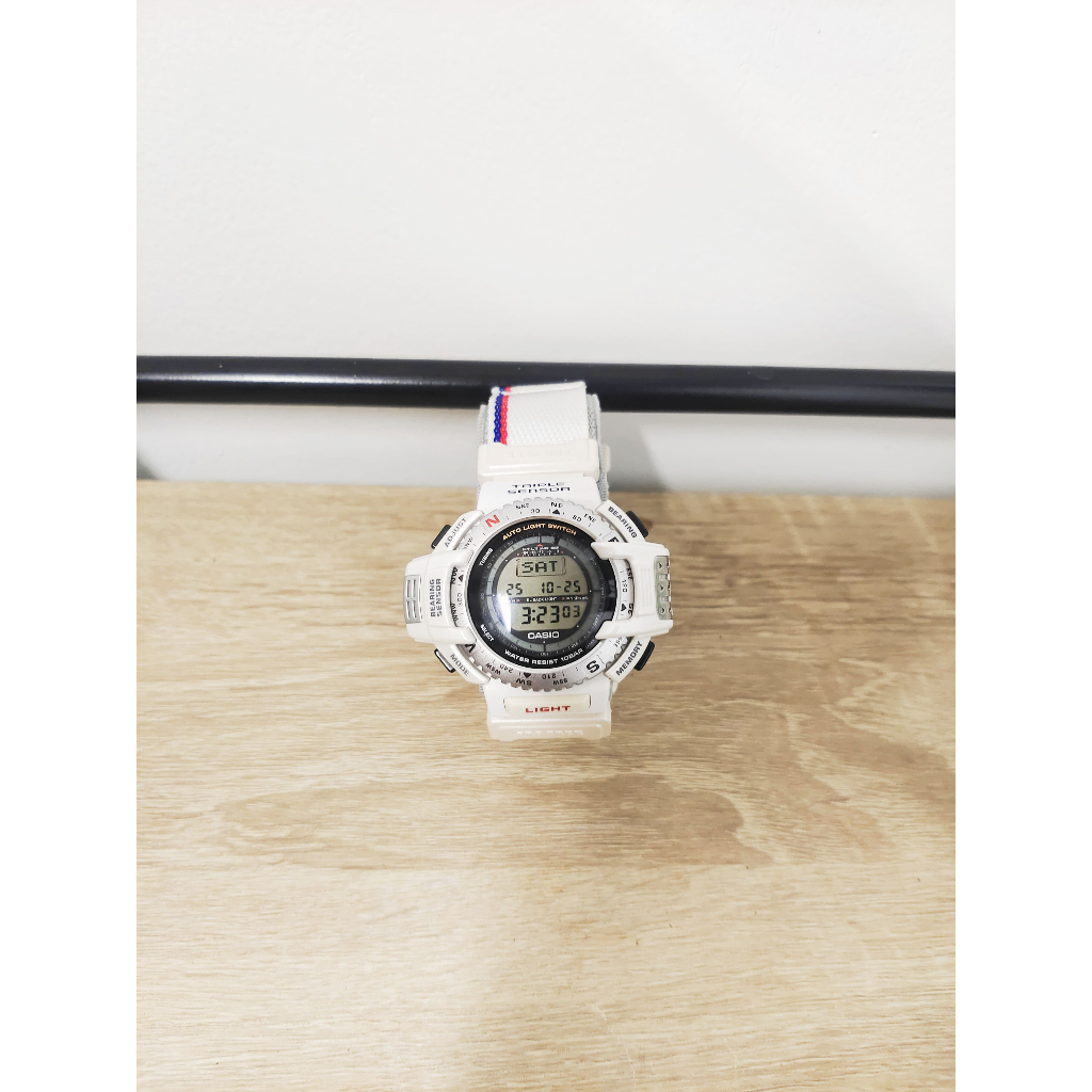 Watch Casio Pro Trek PRT-40 White / Second / Original/ Digital / Pria