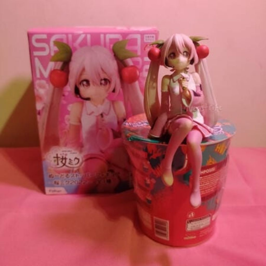 Sakura Miku 2022 Noodle Stopper