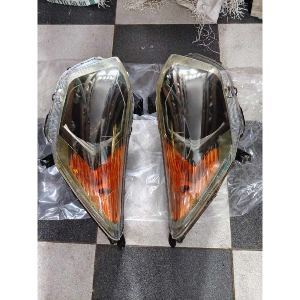Head Lamp Lampu Depan Custom Toyota Cayla Sigra Original Toyota