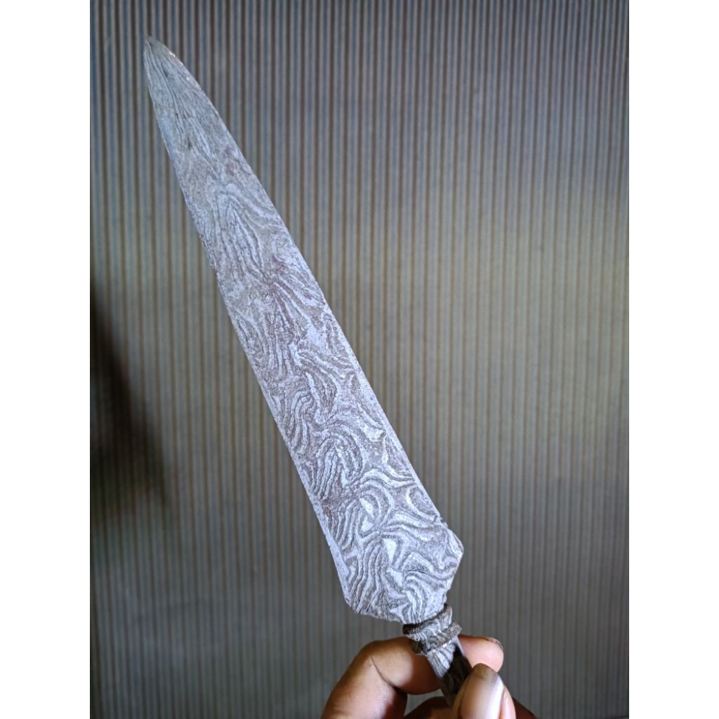 tumbak lokasian biring pamor miring lar gangsir