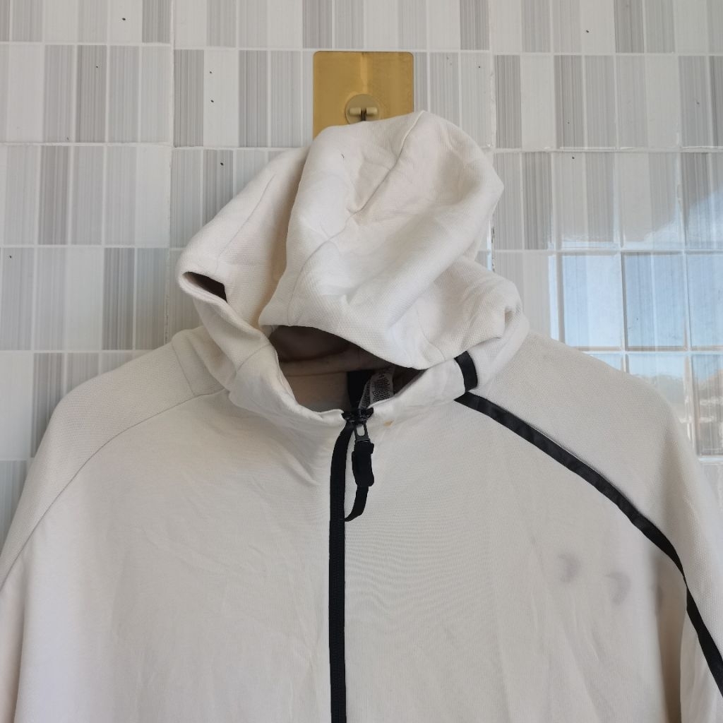 1447. HOODIE ZIIP WARNA PUTIH LENGAN PENDEK SIZE XL  PRELOVED