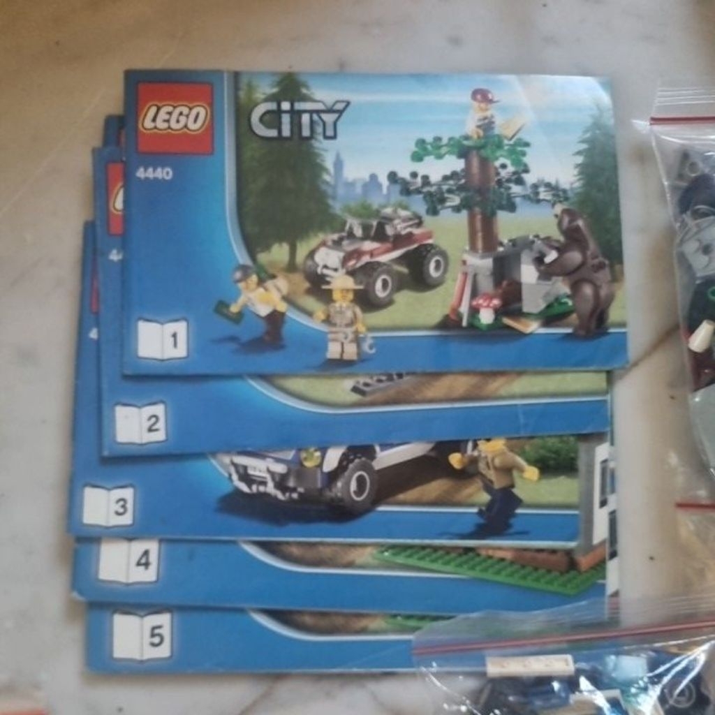 preloved LEGO CITY 4440: Forest Police Station
