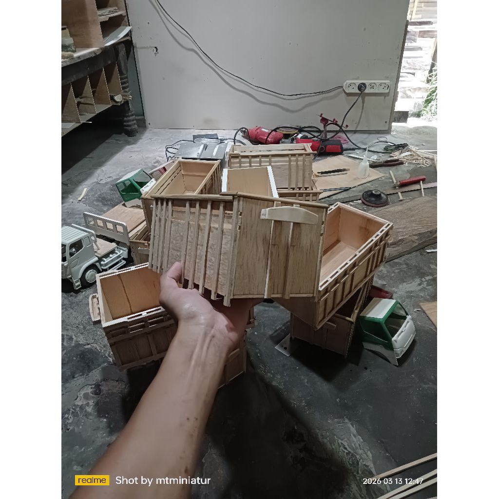 Bak Miniatur Truk Plastik