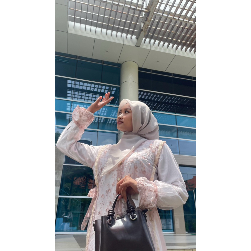 outer lebaran tile brokat