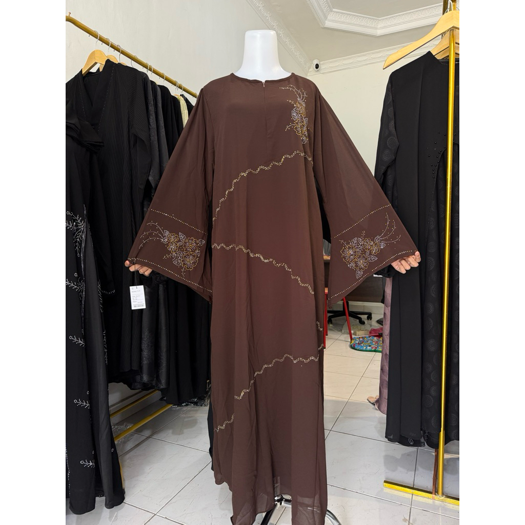 Abaya set hijab pashmina dan cadar