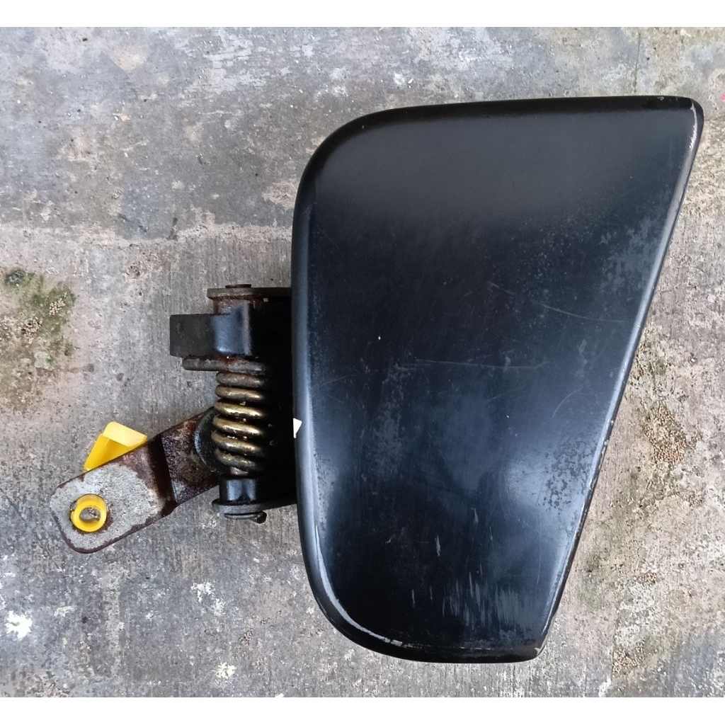 Handle Pintu Belakang Kanan Nissan Terrano