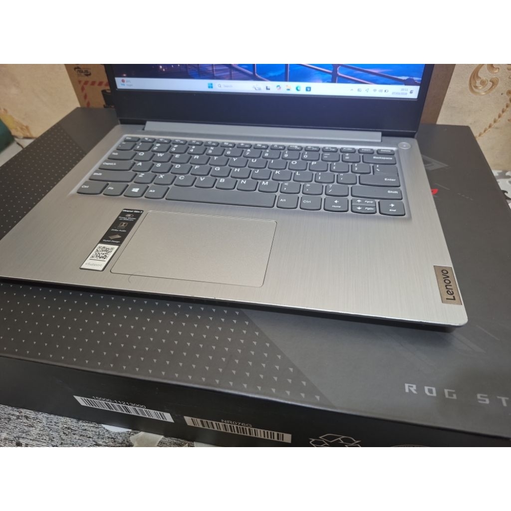 Laptop Lenovo Ideapad Slim 3