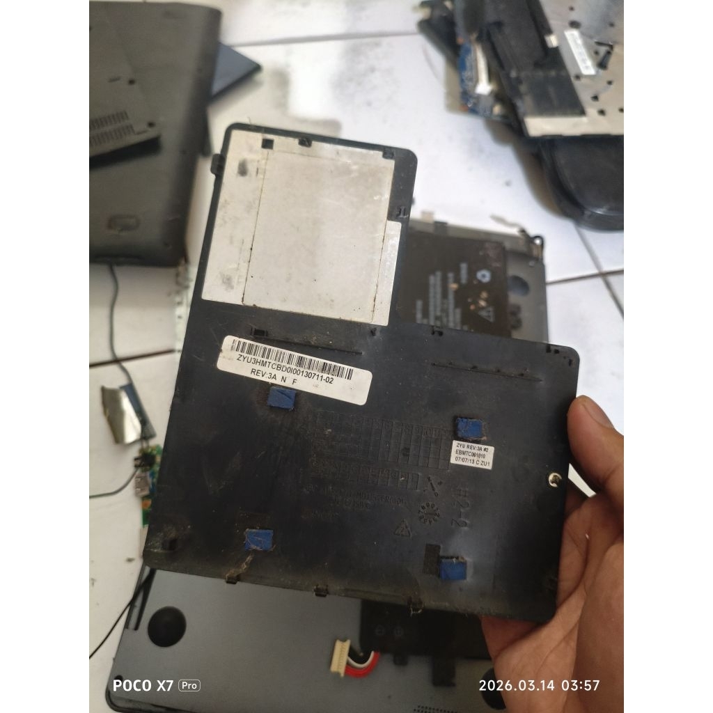 tutup hdd ram laptop Toshiba c40 a d ori