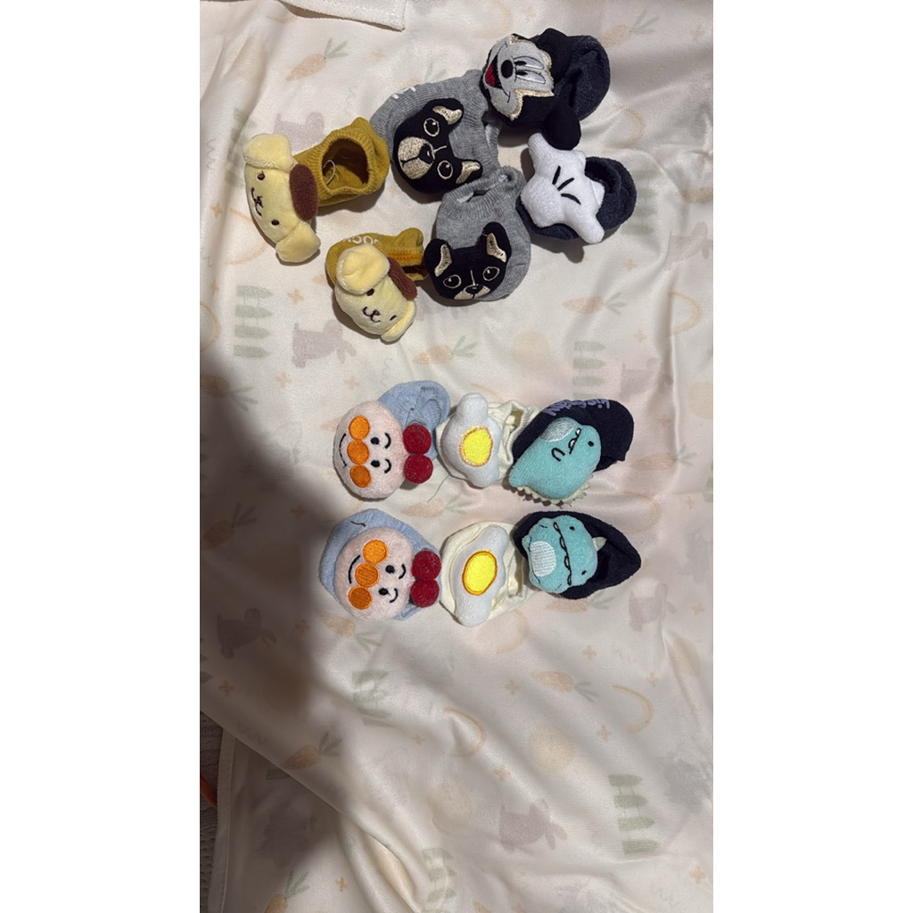 preloved - Kaos Kaki Bayi usia 3 - 9 bulan like new (borongan dapet 7 pasang)