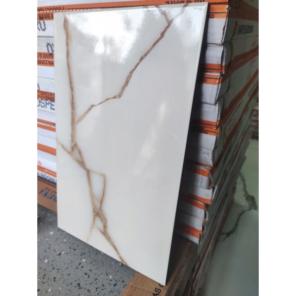 Keramik Dinding 25x40 Monarch Cream