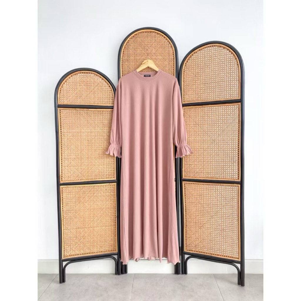 ByMeldev Abaya knit busui salmon (preloved)