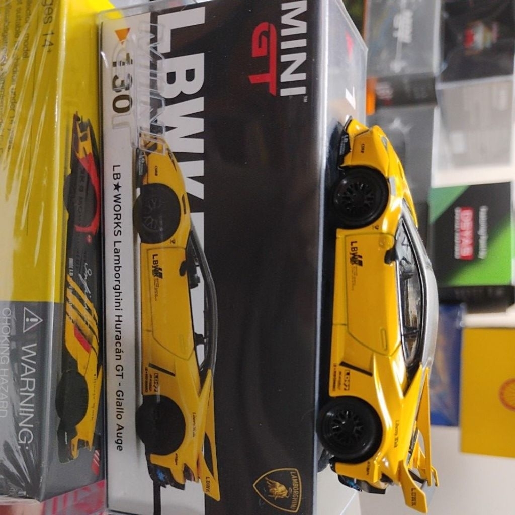 mini GT Lamborghini huracan giallo auge no 130