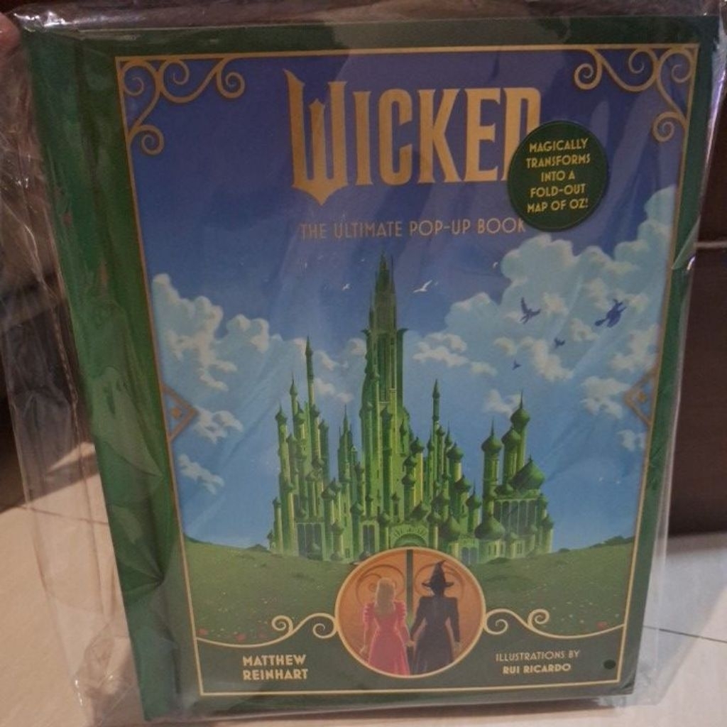 Wicked the Ultimate pop up book