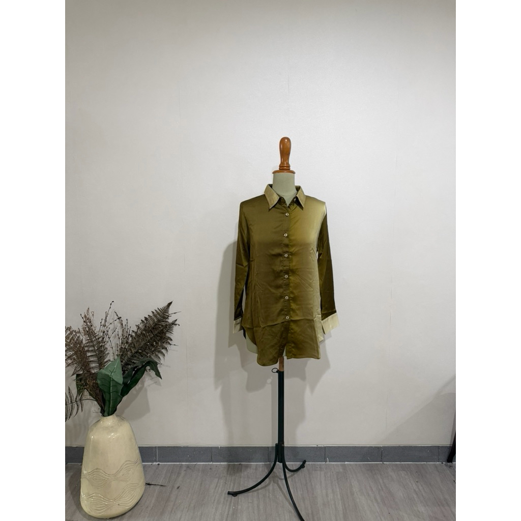Kemeja Hijau Satin (Brilliant Girl)