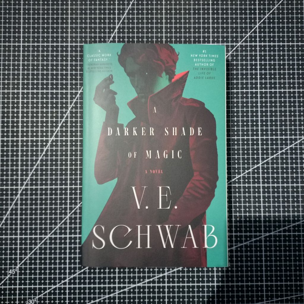 A Darker Shade of Magic US by VE Schwab
